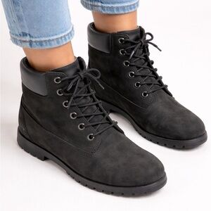 Timberland women’s Dark Gray Lace-Up Boots size 8